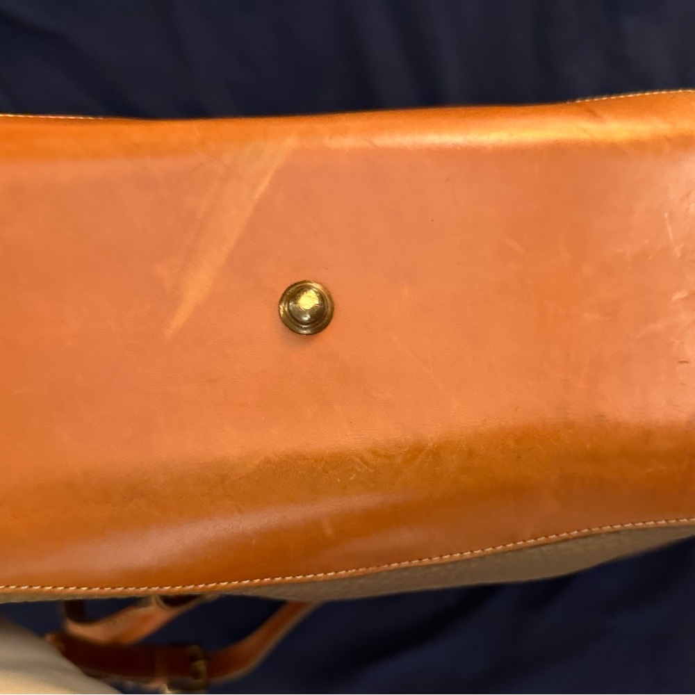Dooney & Bourke EUC Vintage Pebbled Leather Shoulder Bag - Picture 5 of 5